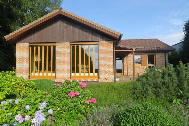 Ferienhaus Sonne Harz und Sterne Blütenpracht im Garten